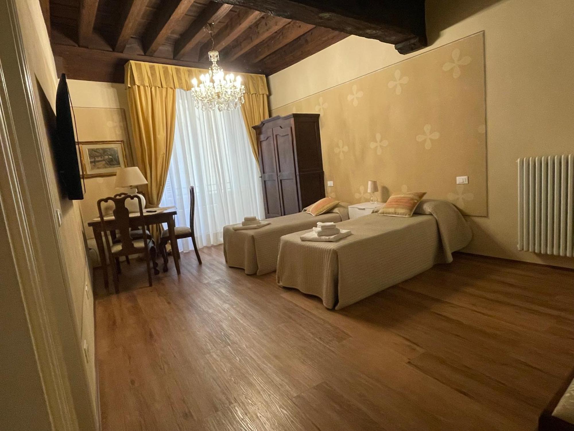 La Boheme Bed and Breakfast Λούκα Εξωτερικό φωτογραφία
