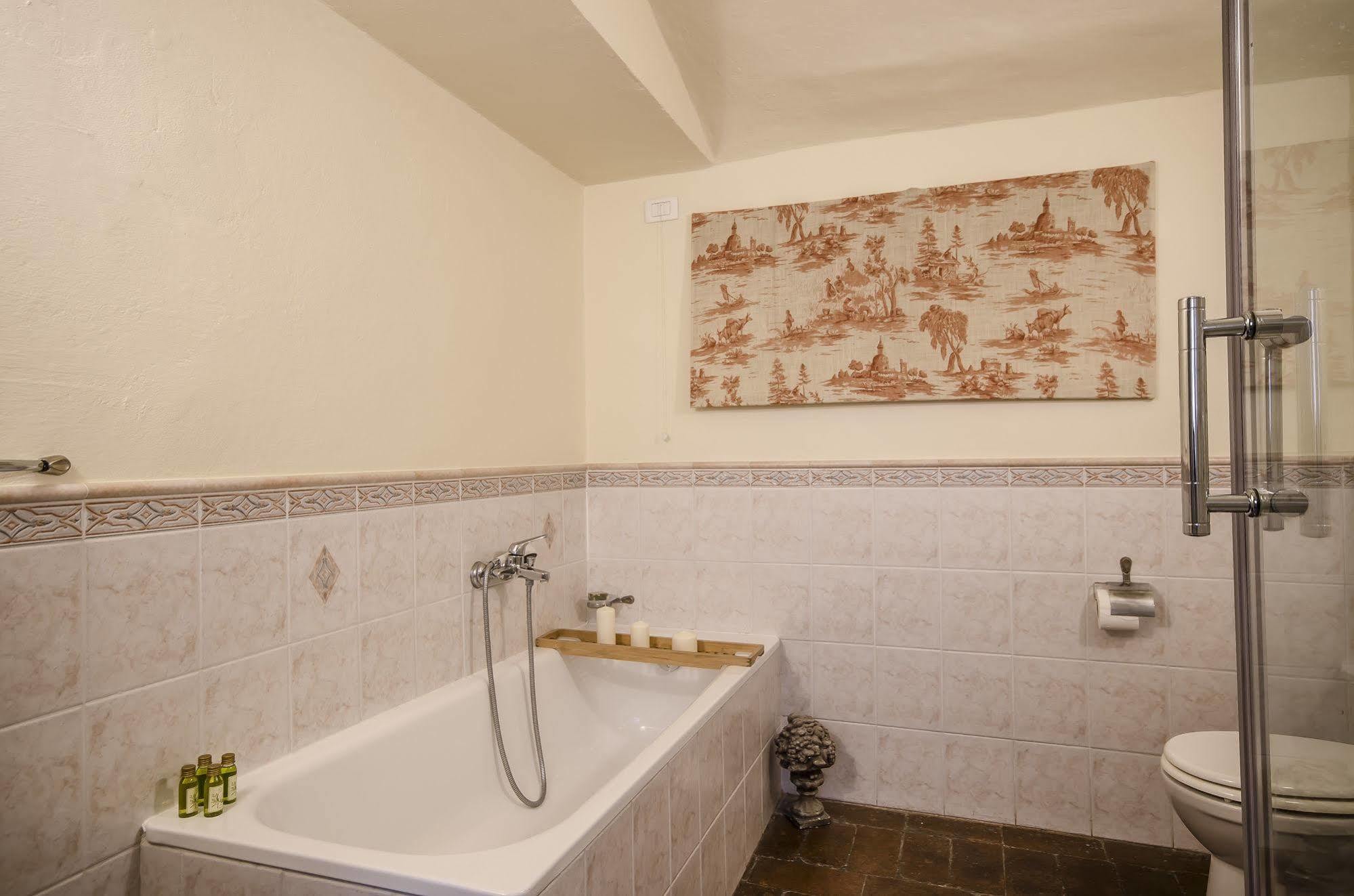 La Boheme Bed and Breakfast Λούκα Εξωτερικό φωτογραφία